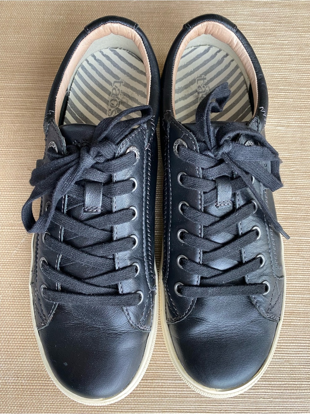 Taos Plim Soul Lux Leather Sneakers - Black - Size 9.5 - Very Good Condition!